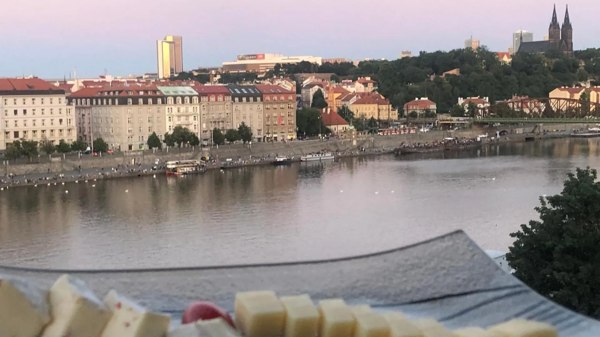 Spectacular Prague Views Room For 1 Or 2 Privatunterkunft